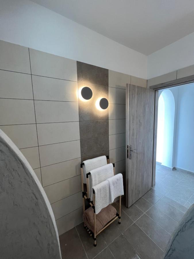 Petit Homme By Andreas Apartment Perissa  Exterior foto